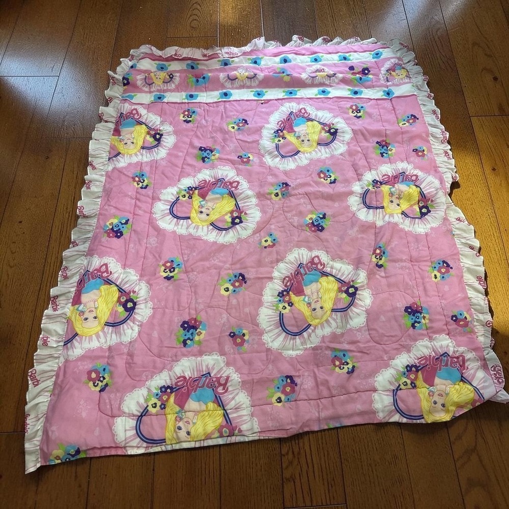 Vintage 90s Mattel‎ 2 Sided Barbie Floral Hearts Comforter Twin 66" x 84" Pink